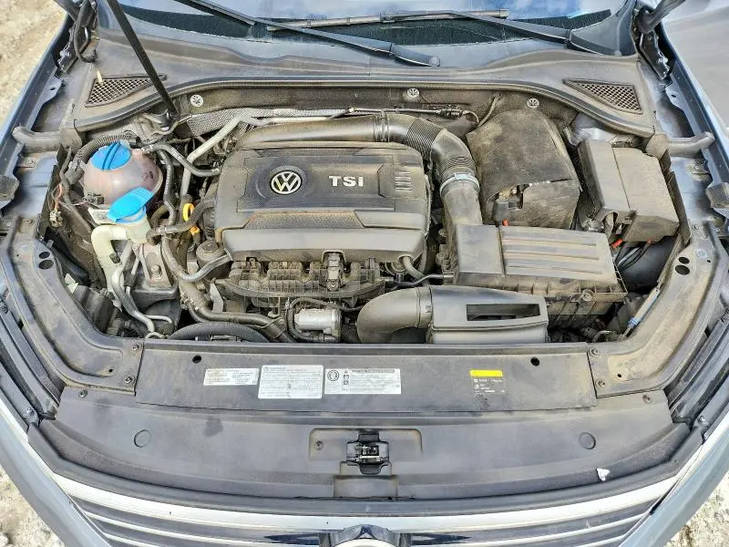 2016 VOLKSWAGEN PASSAT SE  