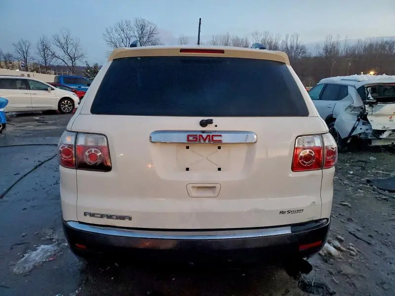 2011 GMC ACADIA SLE  