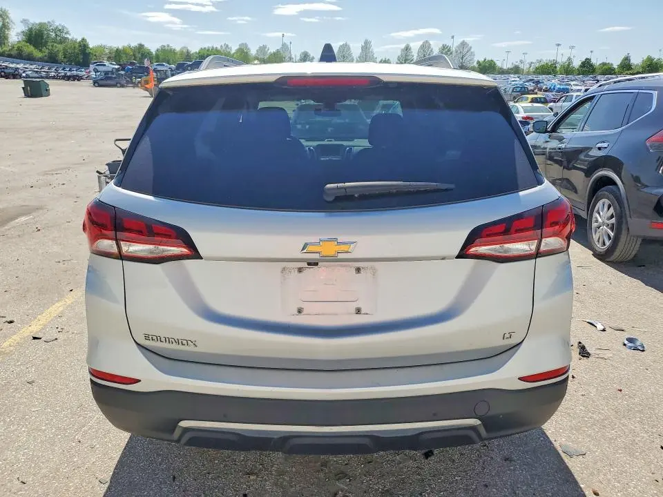 2022 CHEVROLET EQUINOX LT  