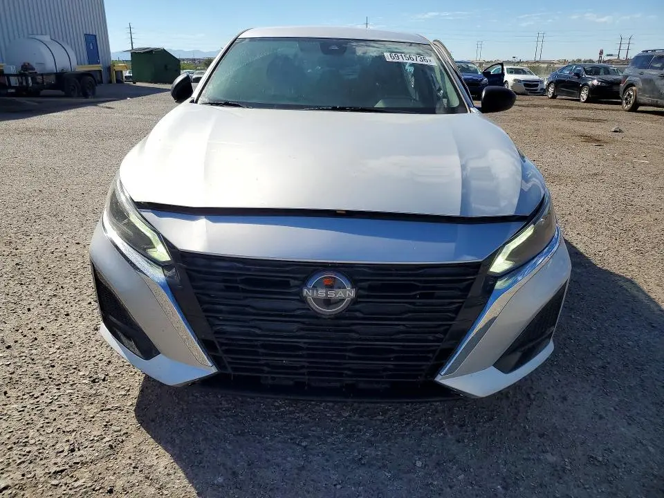 2024 NISSAN ALTIMA SV  