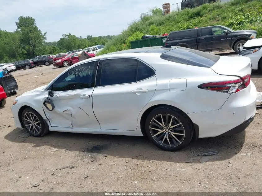 2023 TOYOTA CAMRY XLE AWD