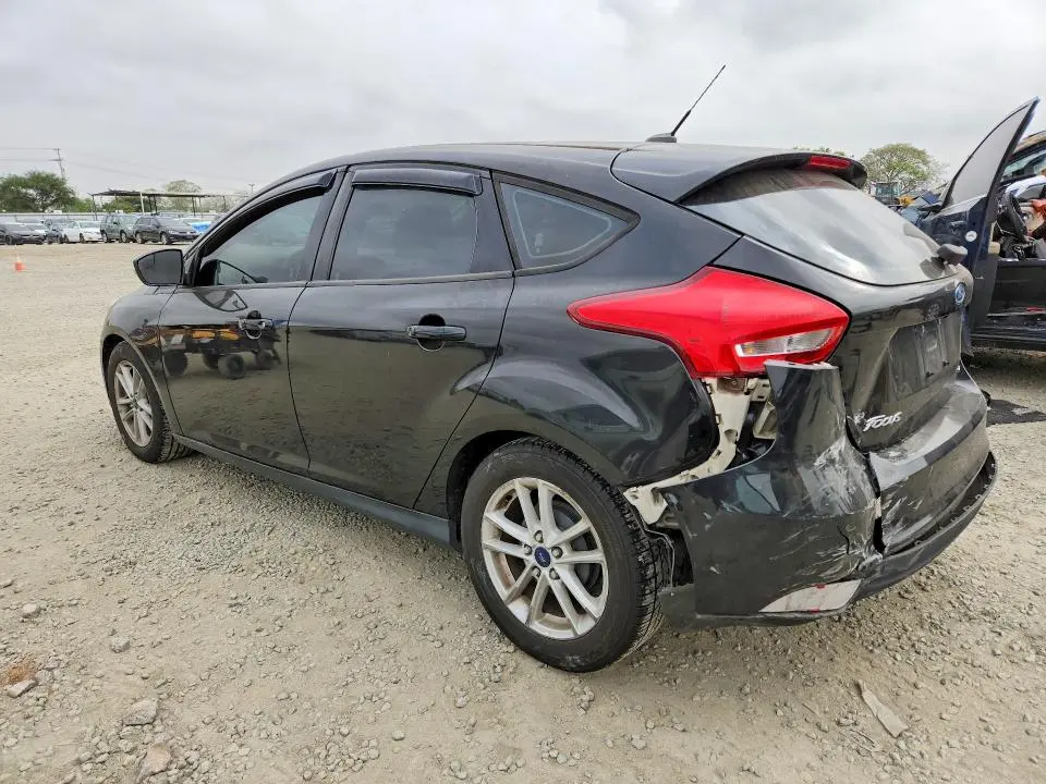 2015 FORD FOCUS SE  