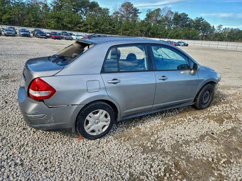 2010 NISSAN VERSA S  