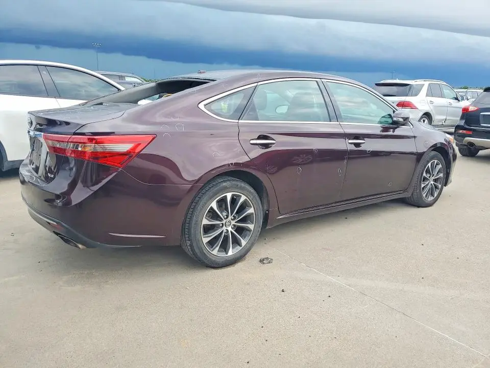 2017 TOYOTA AVALON XLE  