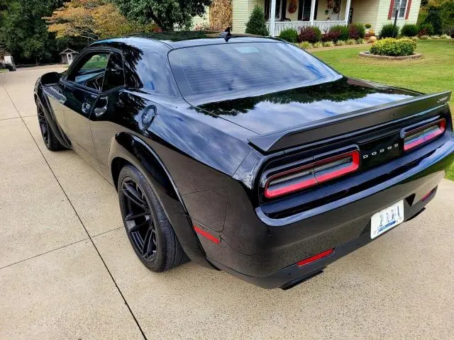 2016 DODGE CHALLENGER SRT HELLCAT  