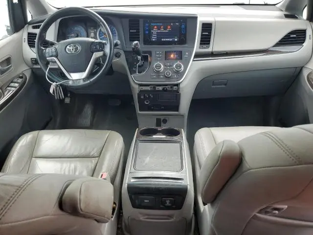 2015 TOYOTA SIENNA XLE  