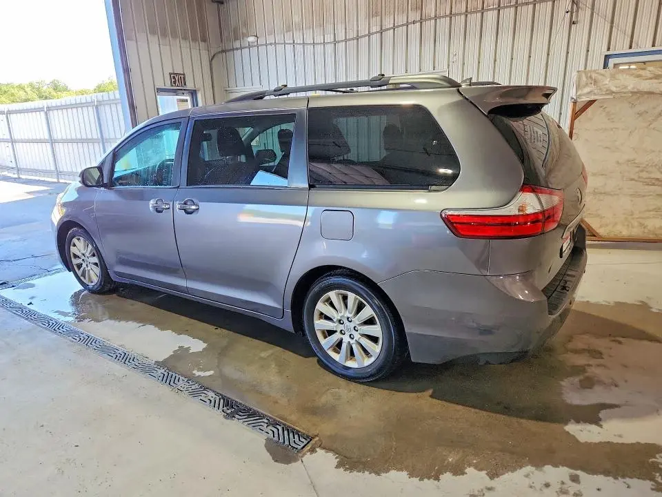 2015 TOYOTA SIENNA LIMITED PREMIUM 7-PASSENGER  