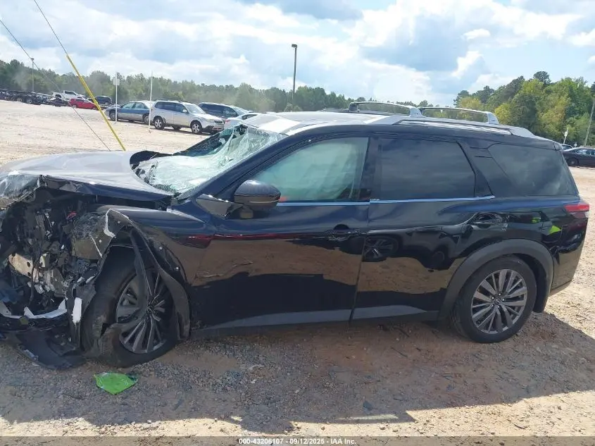 2024 NISSAN PATHFINDER SL FWD