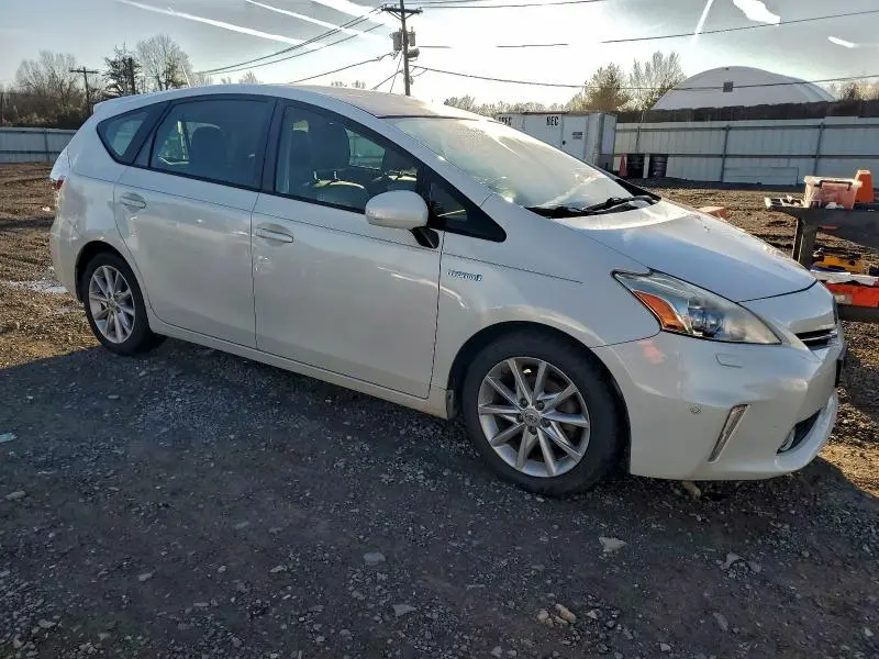 2013 TOYOTA PRIUS V   