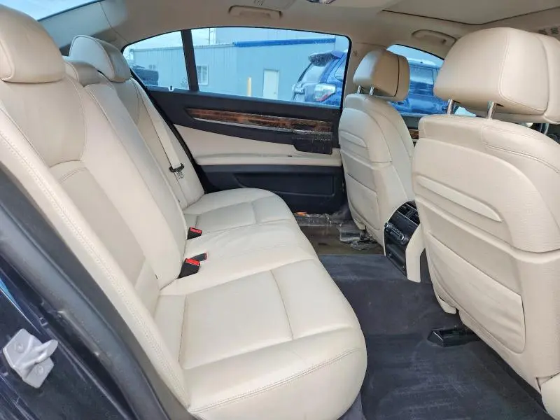 2014 BMW 750 LXI  