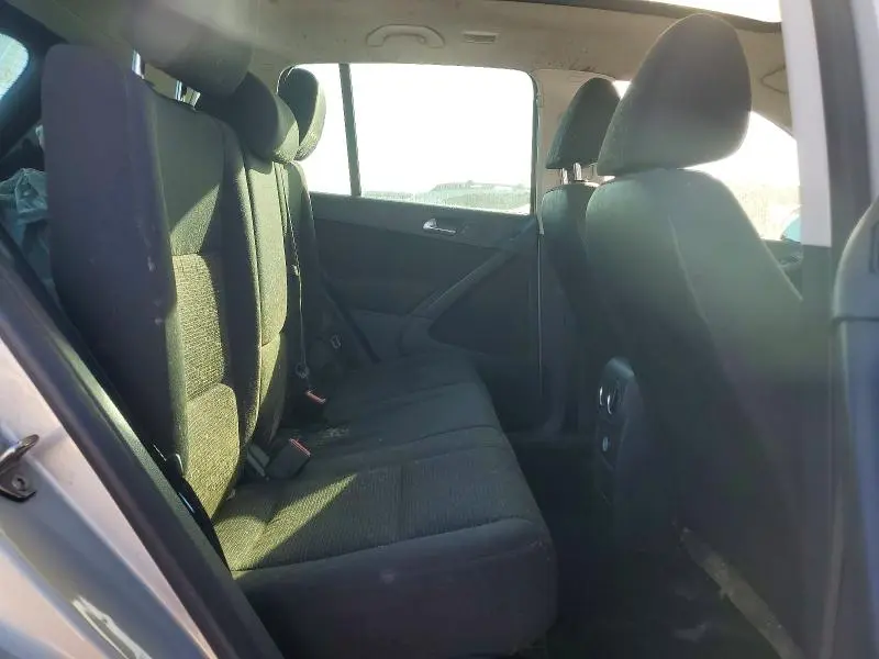 2012 VOLKSWAGEN TIGUAN S  