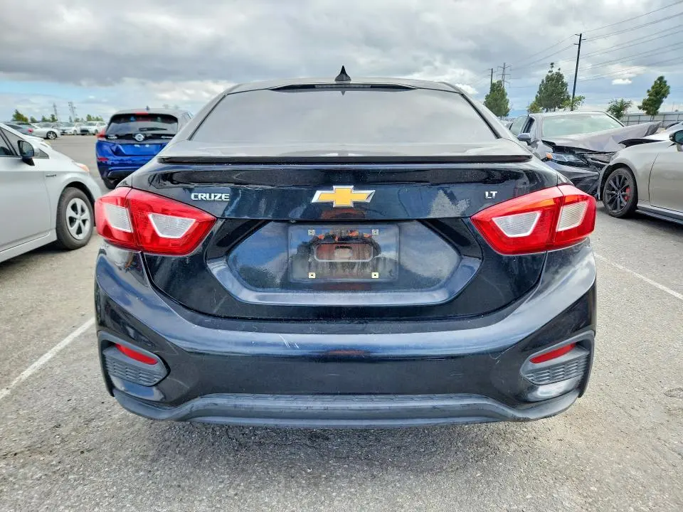 2018 CHEVROLET CRUZE LT  