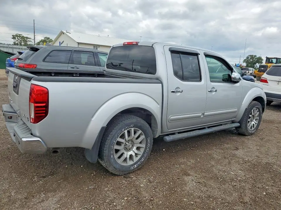 2013 NISSAN FRONTIER S  