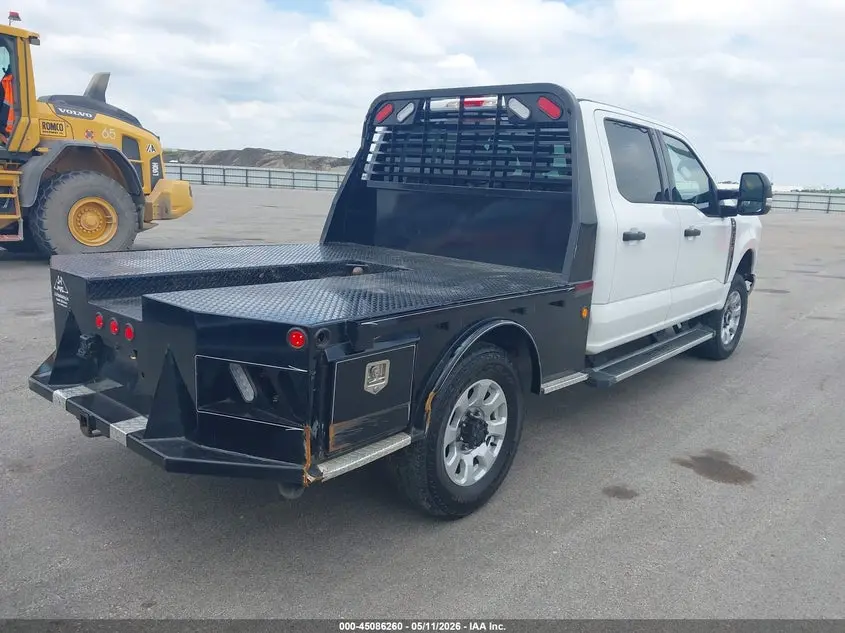 2024 FORD F-250 XLT