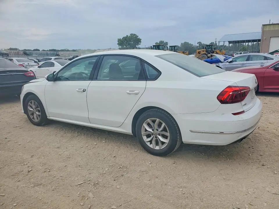 2018 VOLKSWAGEN PASSAT S  