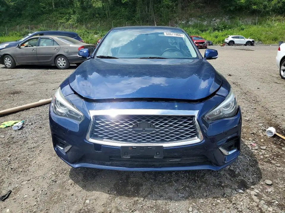 2016 INFINITI Q50 RED SPORT 400  