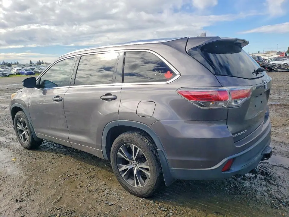 2016 TOYOTA HIGHLANDER XLE  