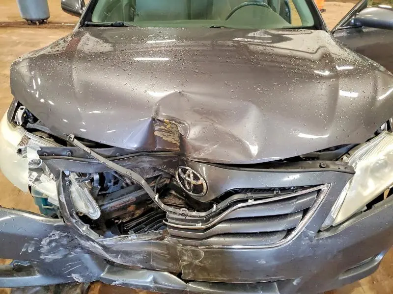 2010 TOYOTA CAMRY LE  