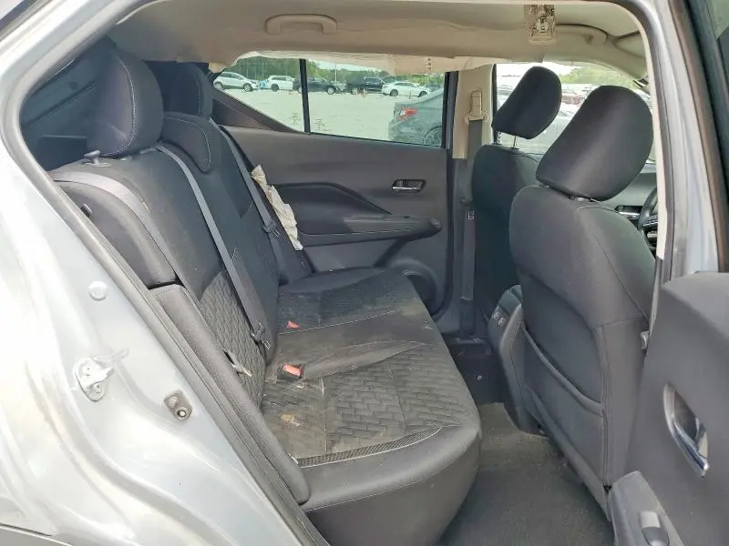 2021 NISSAN KICKS SV  