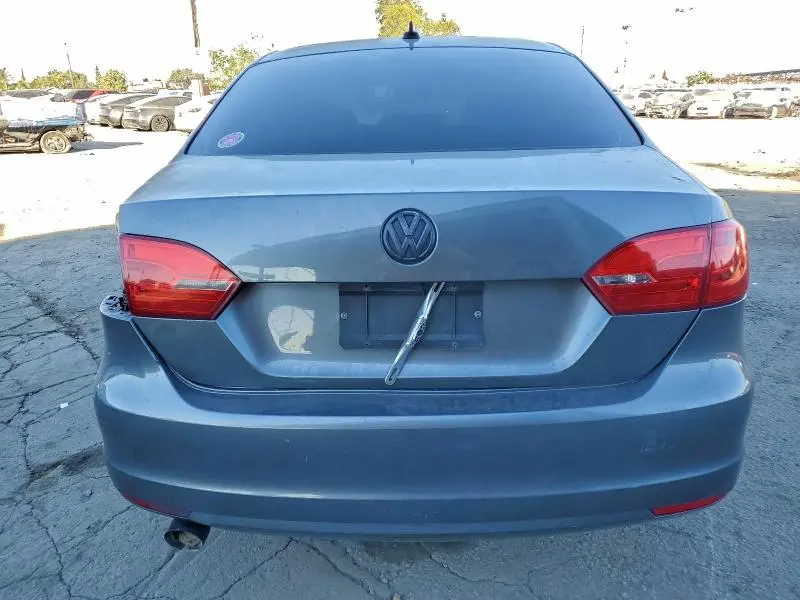2014 VOLKSWAGEN JETTA SE  