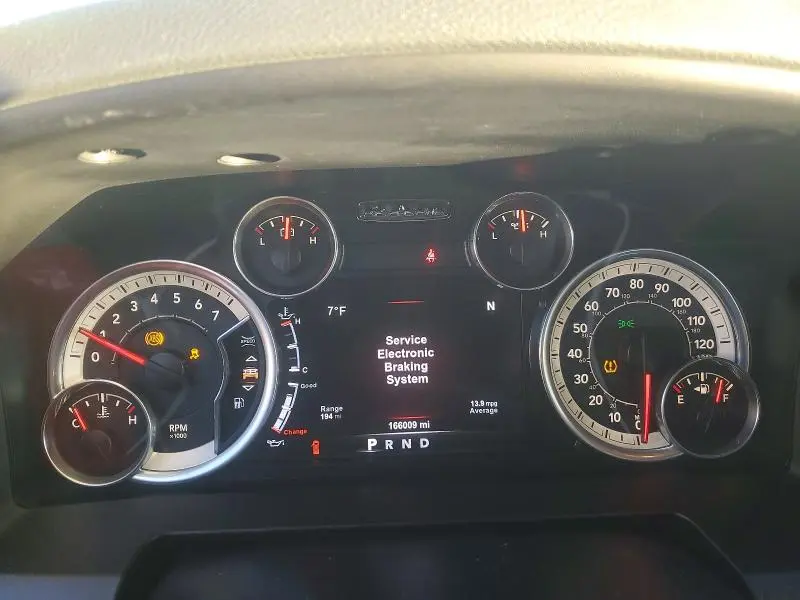 2017 RAM 1500 SLT  