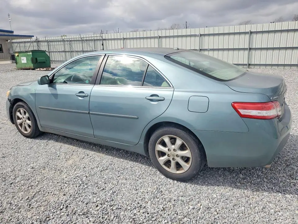 2010 TOYOTA CAMRY LE V6  