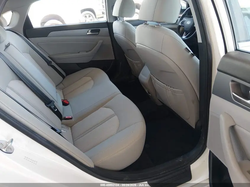 2018 HYUNDAI SONATA HYBRID SE