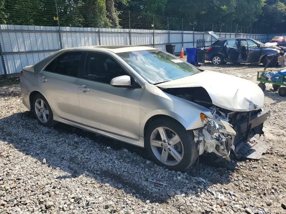 2013 TOYOTA CAMRY SE  