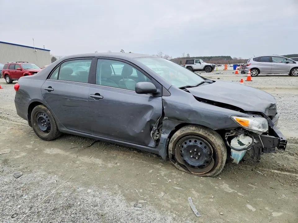 2013 TOYOTA COROLLA LE  