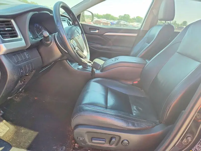 2015 TOYOTA HIGHLANDER XLE  
