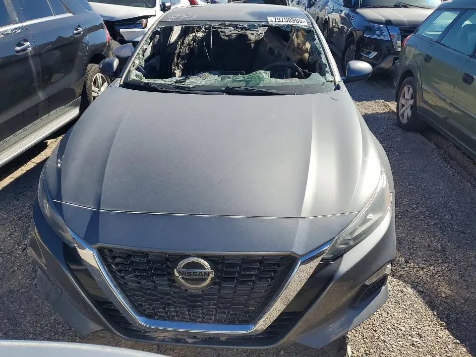 2022 NISS ALTIMA SR   