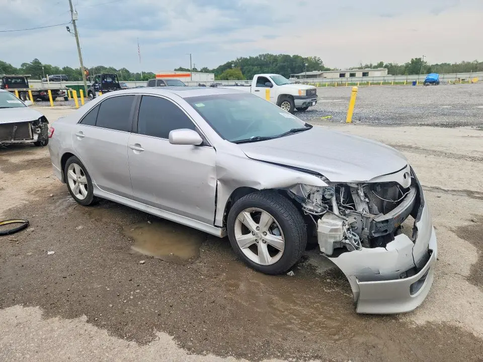 2010 TOYOTA CAMRY SE  