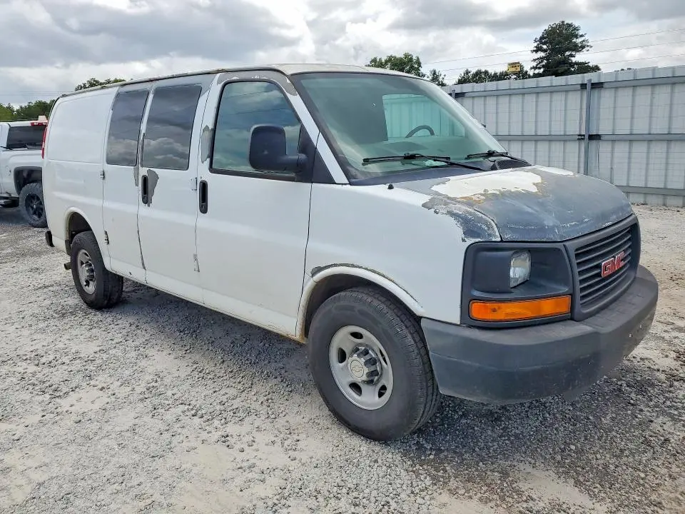 2010 GMC SAVANA G2500  