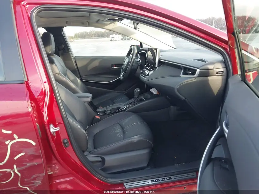 2024 TOYOTA COROLLA HYBRID XLE