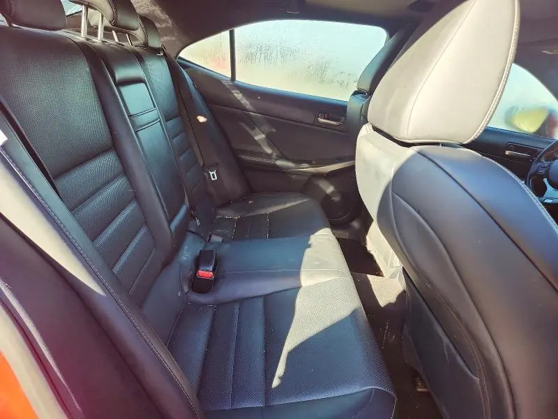 2018 LEXUS IS 300  