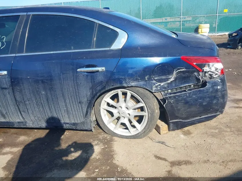 2010 NISSAN MAXIMA 3.5 SV