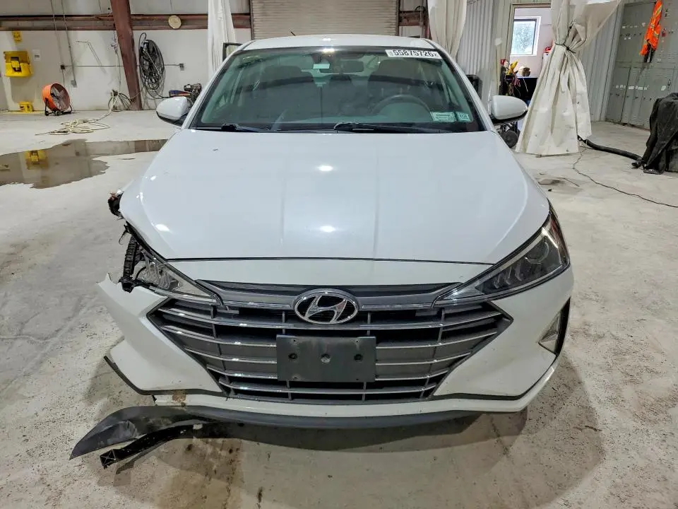 2020 HYUNDAI ELANTRA SE  