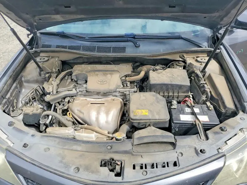 2014 TOYOTA CAMRY SE  
