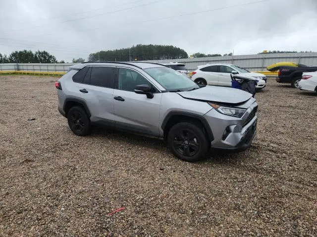 2021 TOYOTA RAV4 XLE  