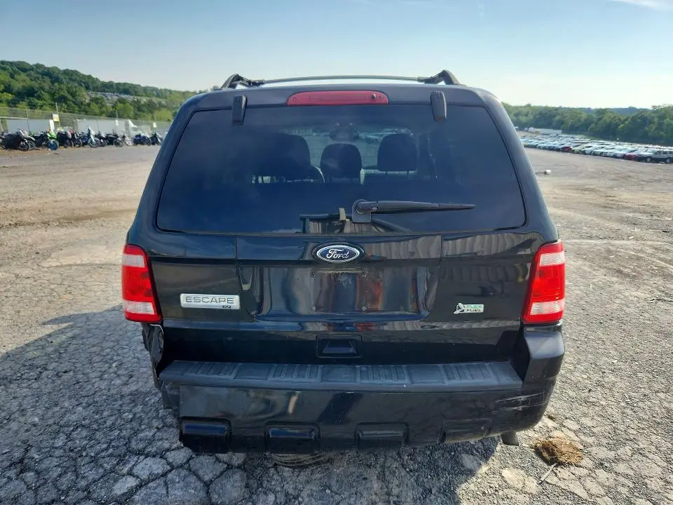 2010 FORD ESCAPE XLT  
