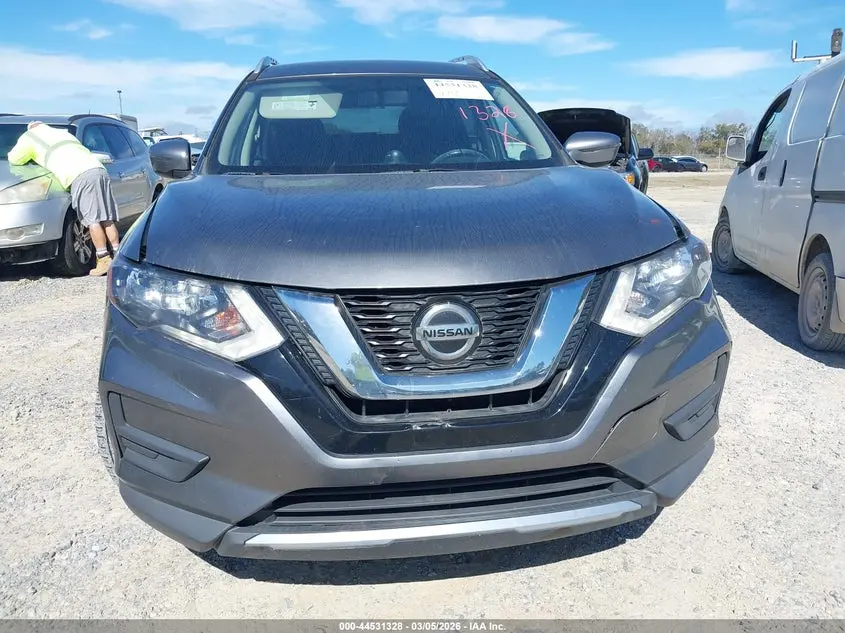 2018 NISSAN ROGUE SV