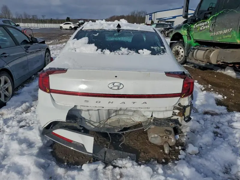 2023 HYUNDAI SONATA SE  