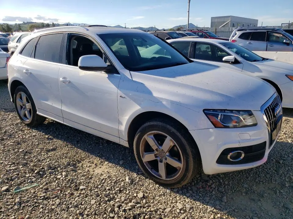 2011 AUDI Q5 PREMIUM PLUS  