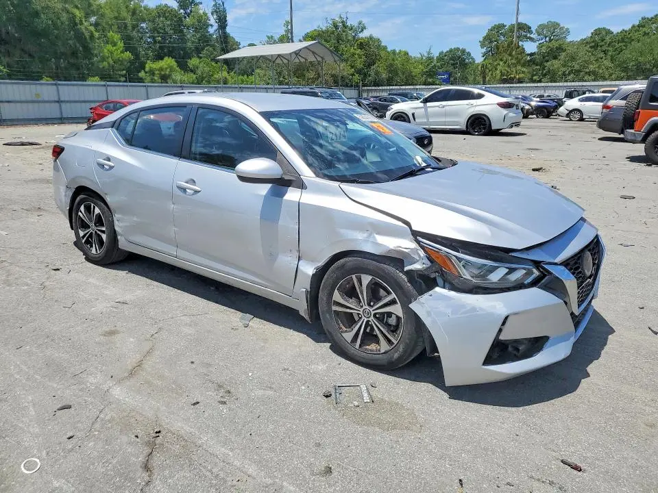 2022 NISSAN SENTRA SV  