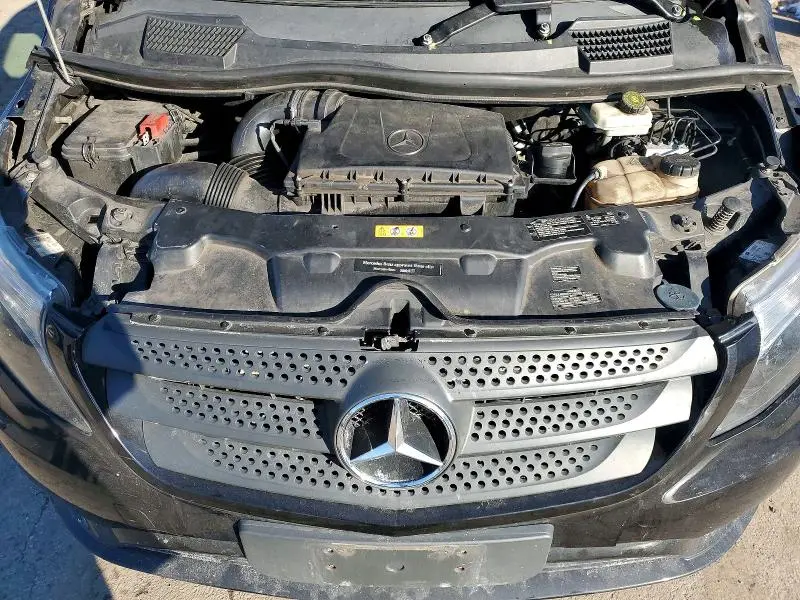 2017 MERCEDES-BENZ METRIS   