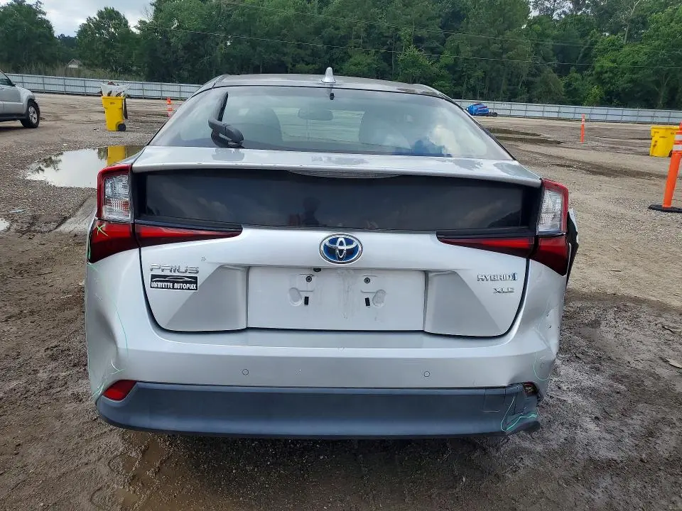 2020 TOYOTA PRIUS XLE  