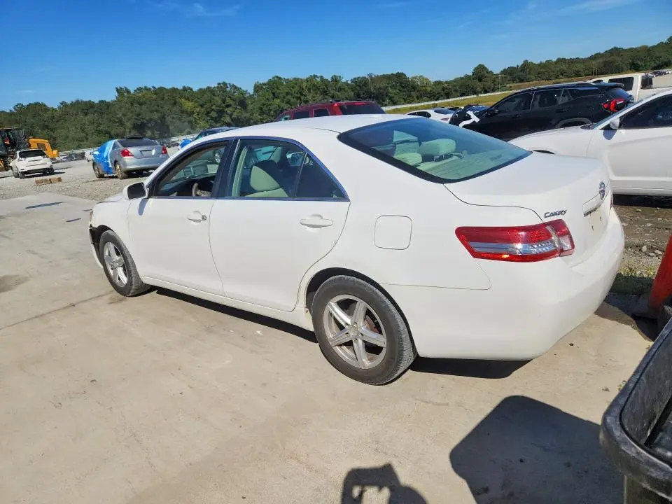 2011 TOYOTA CAMRY BASE  