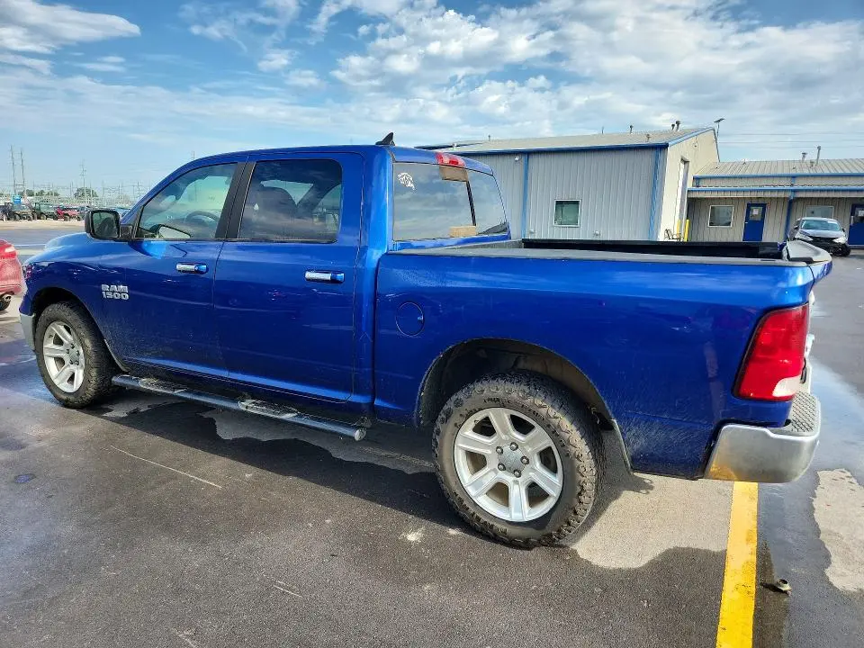 2016 RAM 1500 SLT  