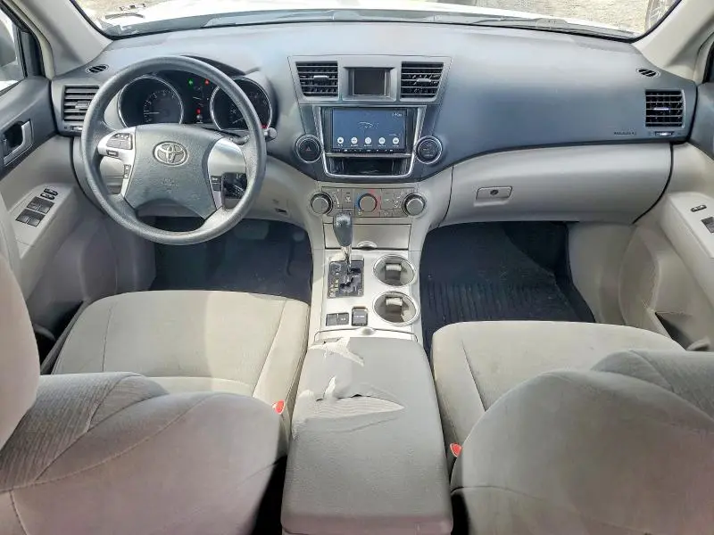 2013 TOYOTA HIGHLANDER PLUS  