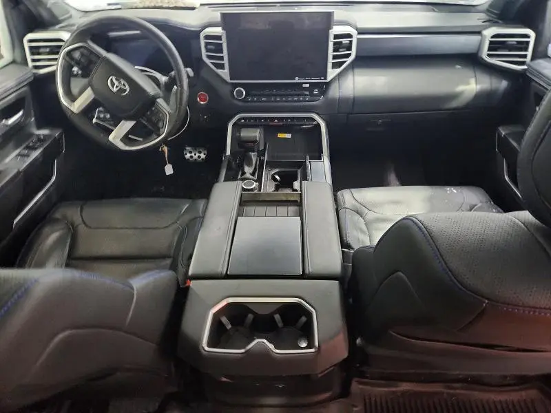 2024 TOYOTA TUNDRA   